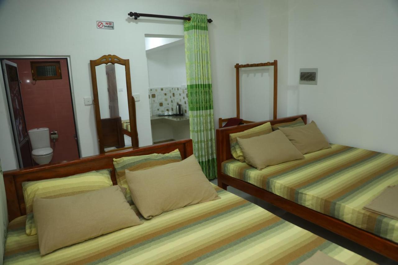 Forest View Home Stay 아누라다푸라 외부 사진